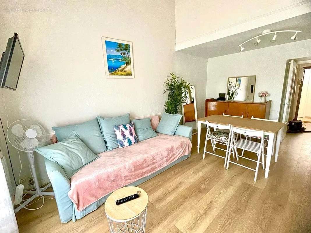 Appartement à HYERES