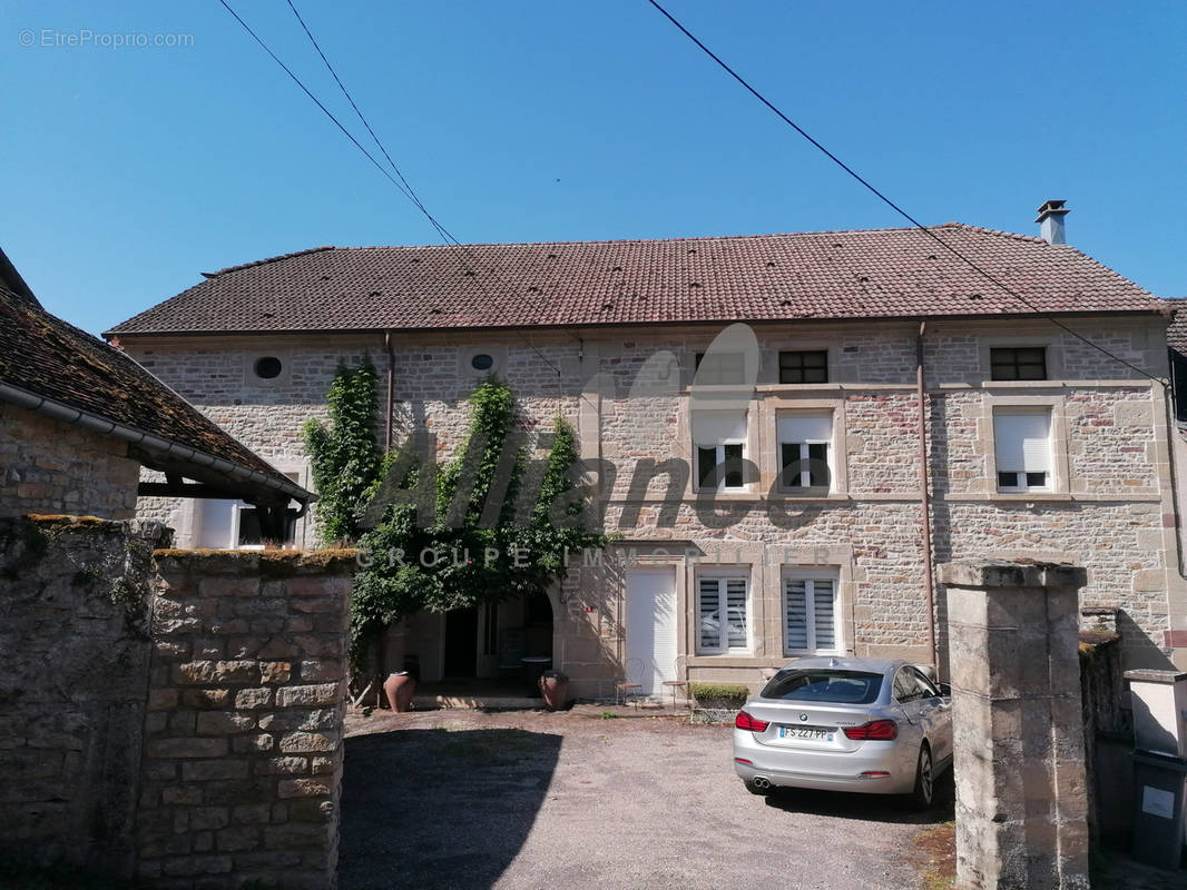 Maison à LUXEUIL-LES-BAINS