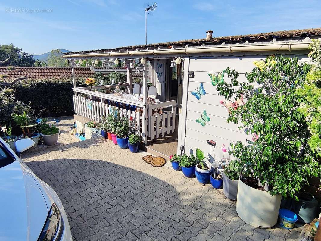 Maison à ROQUEBRUNE-SUR-ARGENS