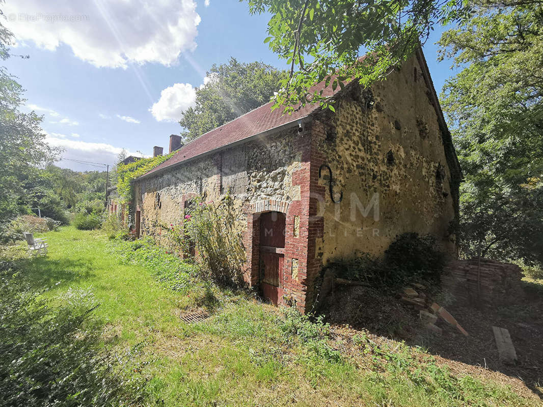 Maison à TREIGNY