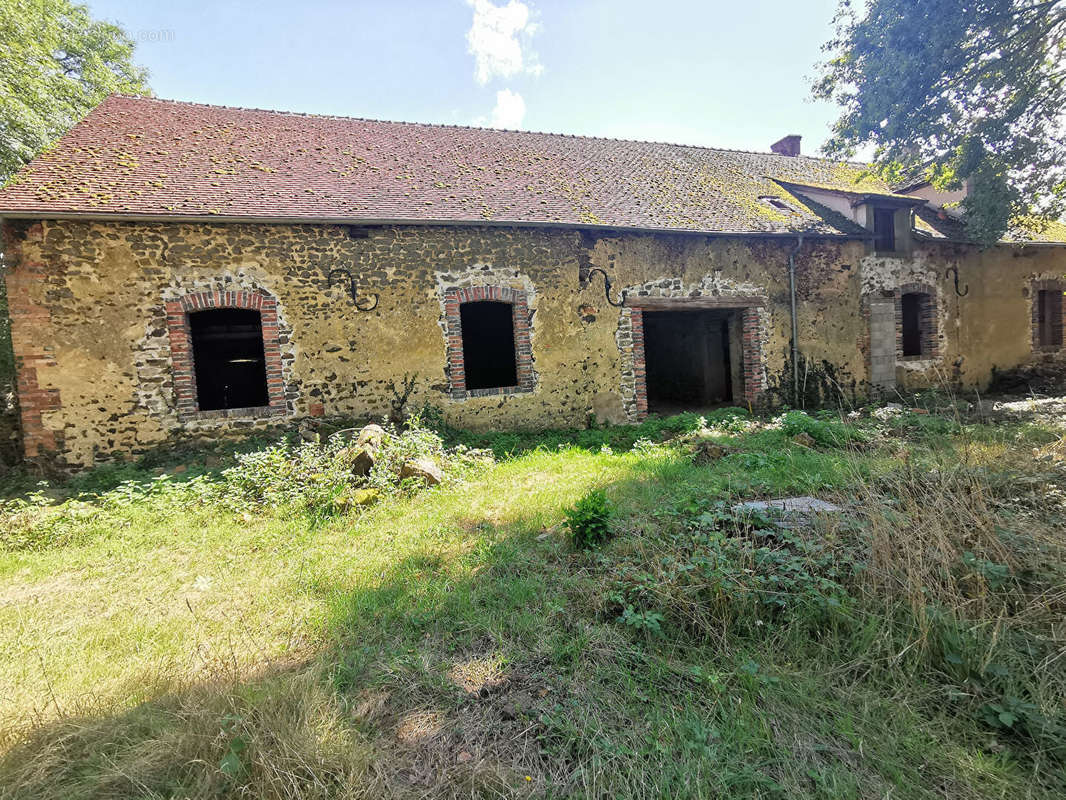 Maison à TREIGNY