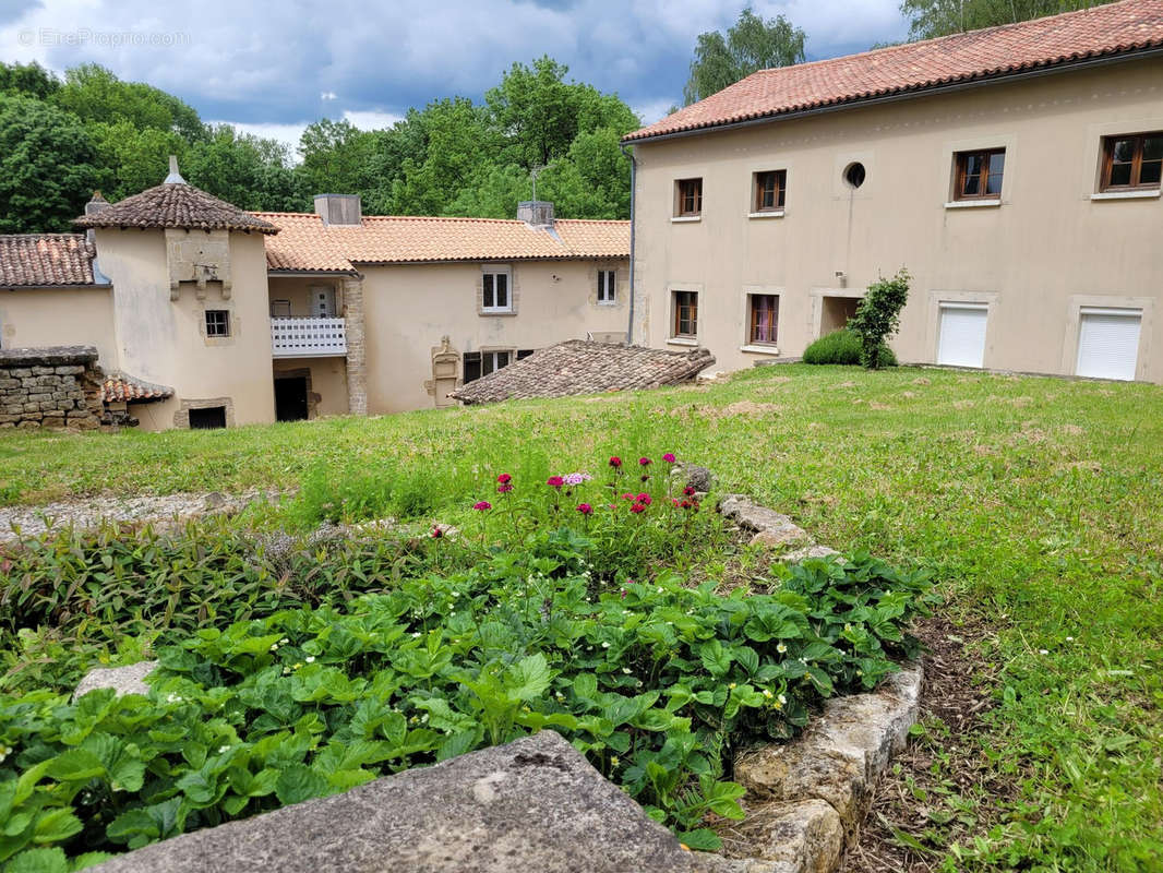 Maison à MELLE