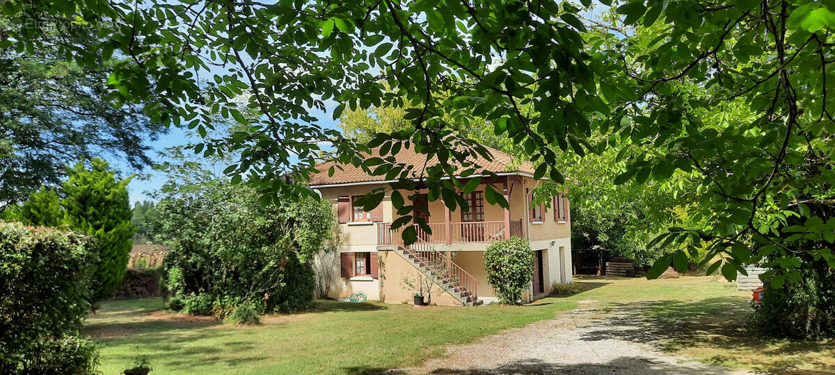 Maison à CHENAUD