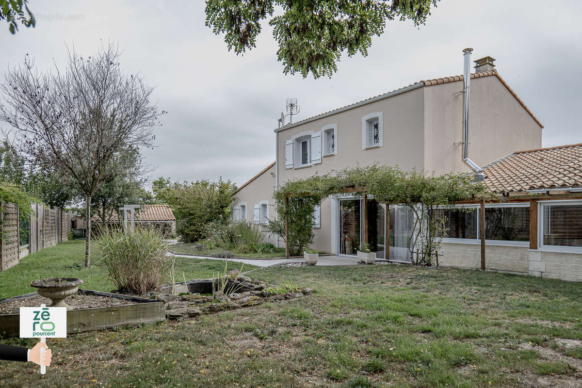 Maison à CHATEAUNEUF