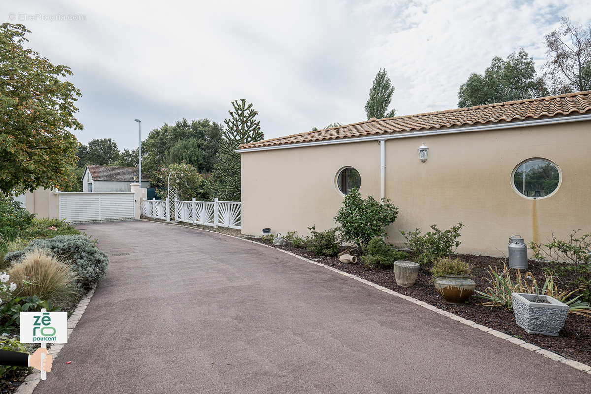 Maison à CHATEAUNEUF