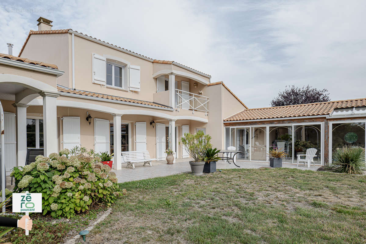 Maison à CHATEAUNEUF