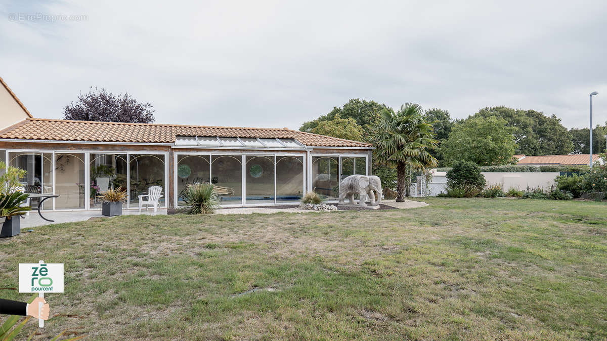 Maison à CHATEAUNEUF