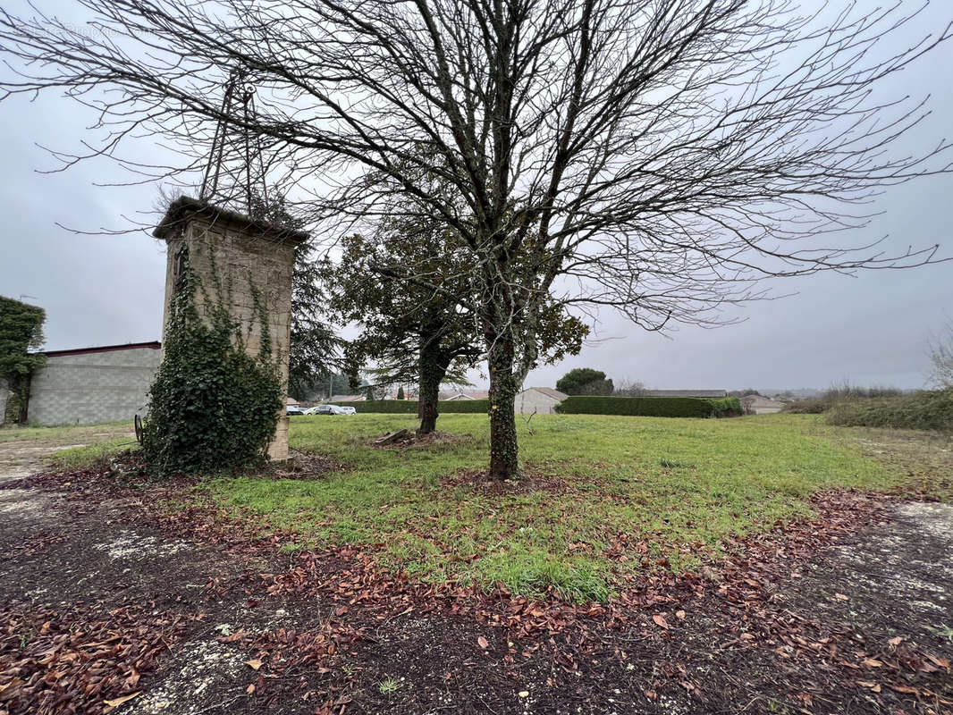 Maison à SAINT-PHILIPPE-D&#039;AIGUILLE