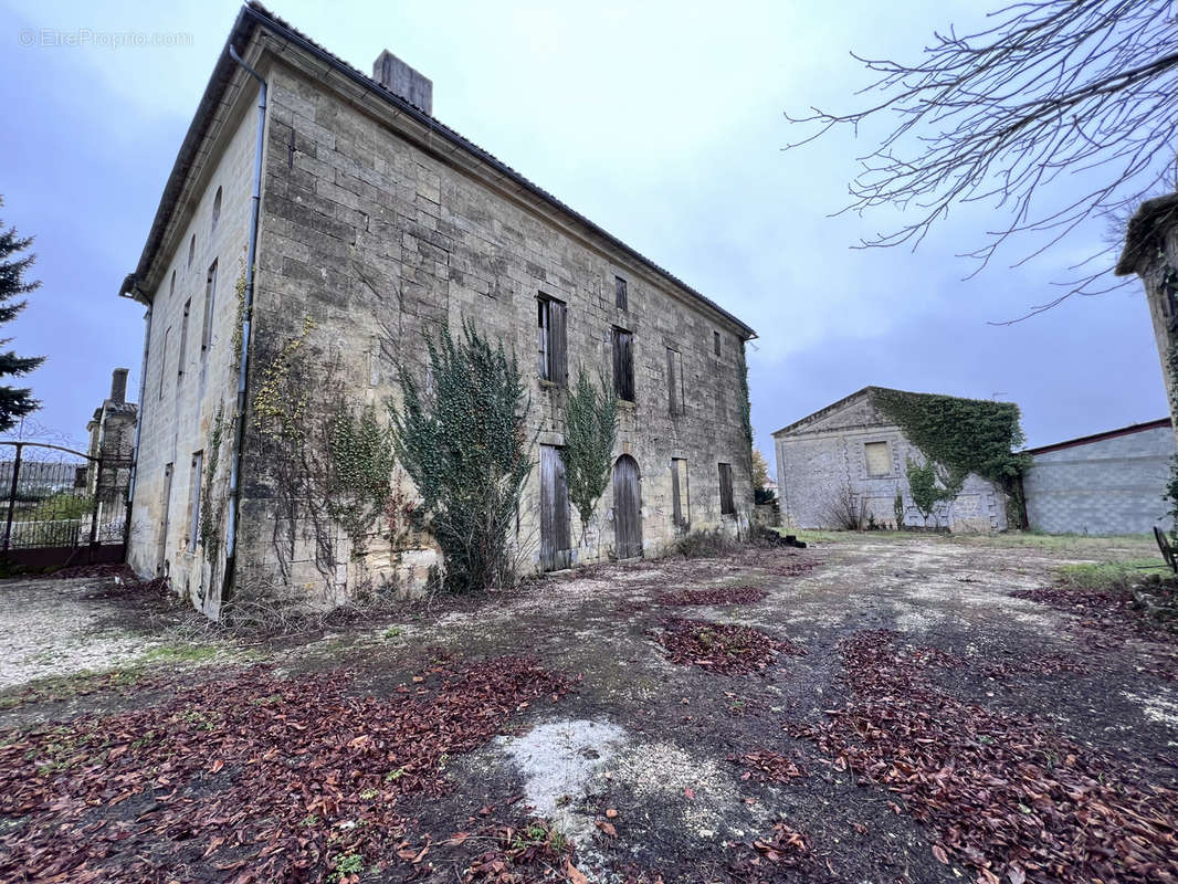 Maison à SAINT-PHILIPPE-D&#039;AIGUILLE