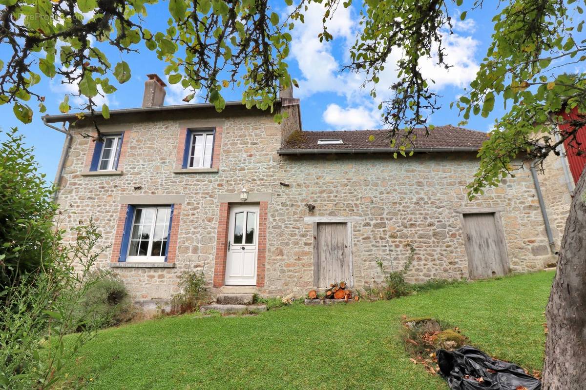 Maison à SAINT-AMAND-JARTOUDEIX