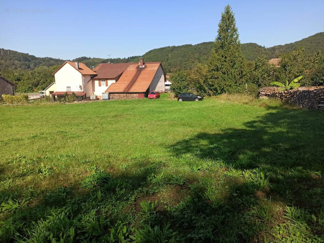 Terrain à TERNUAY-MELAY-ET-SAINT-HILAIRE