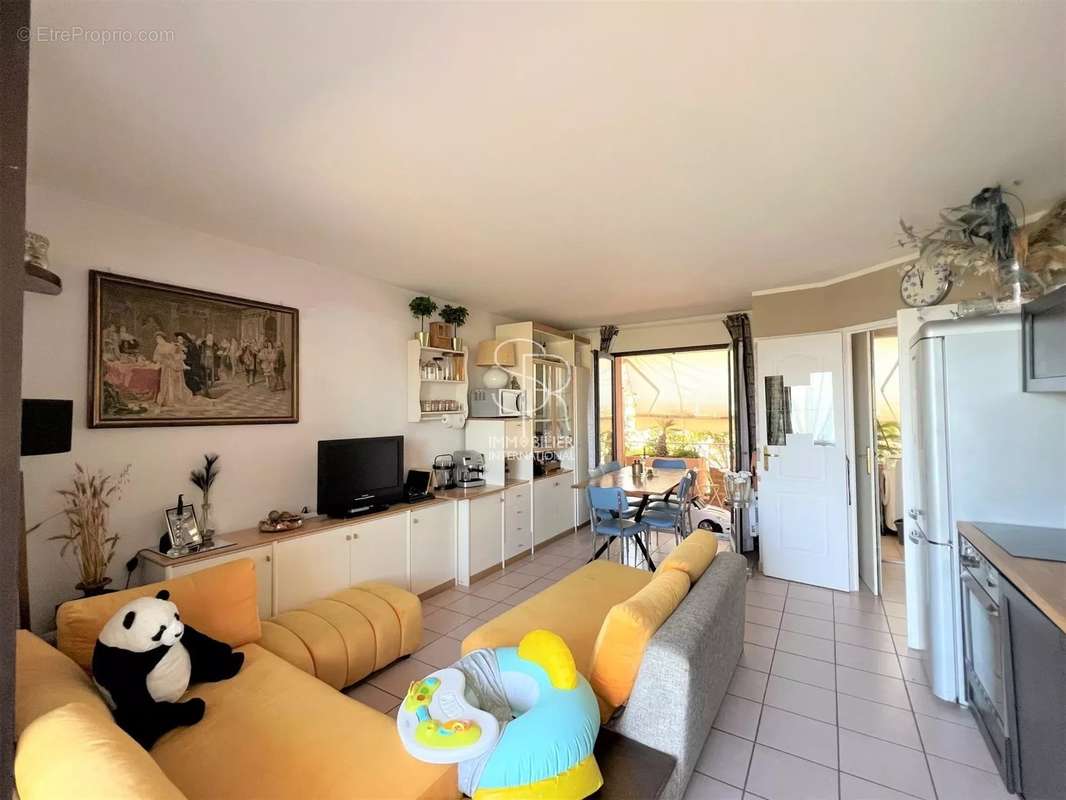 Appartement à VILLENEUVE-LOUBET