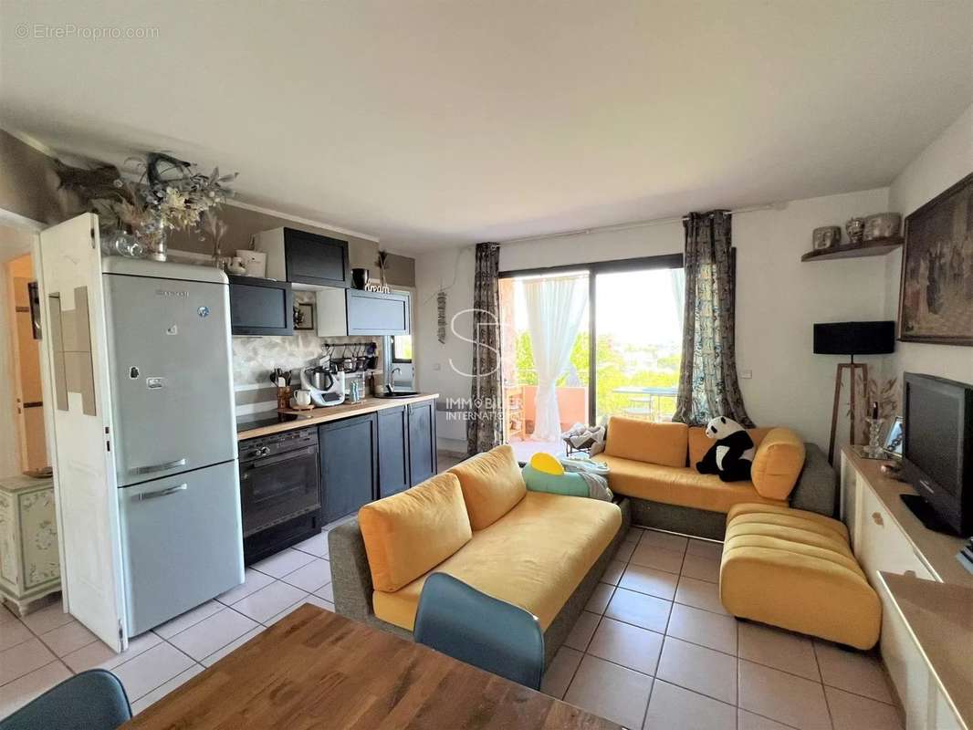 Appartement à VILLENEUVE-LOUBET