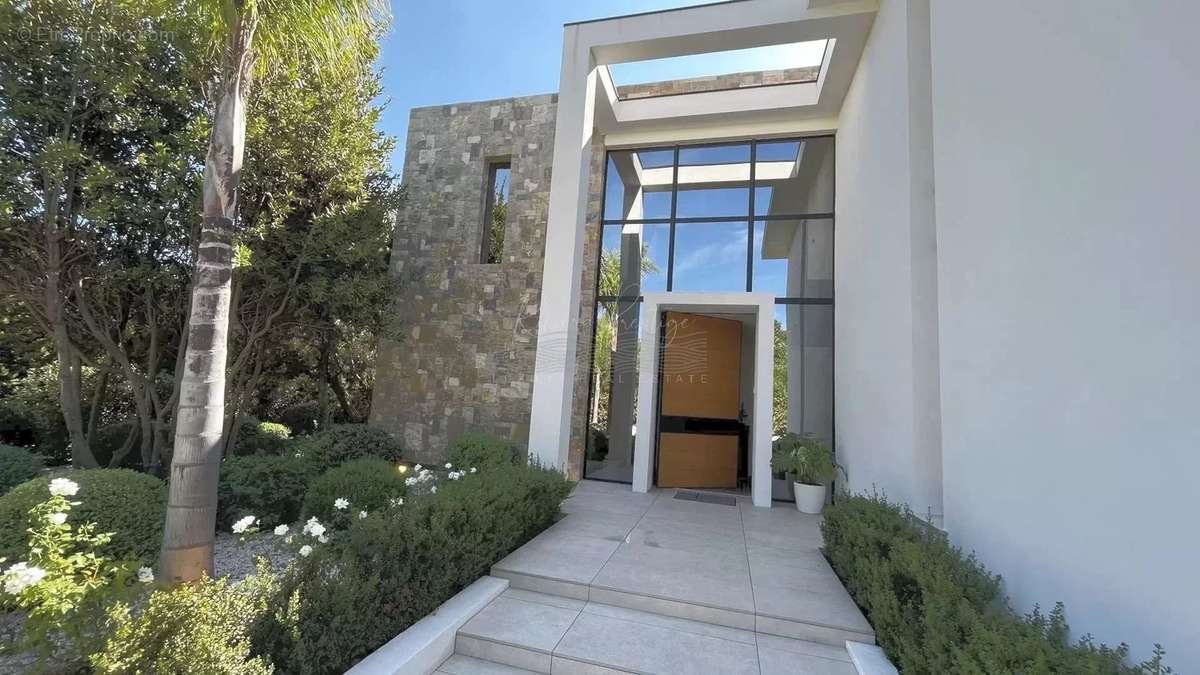 Maison à MOUGINS