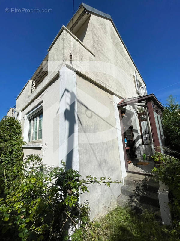 Maison à LE PERREUX-SUR-MARNE