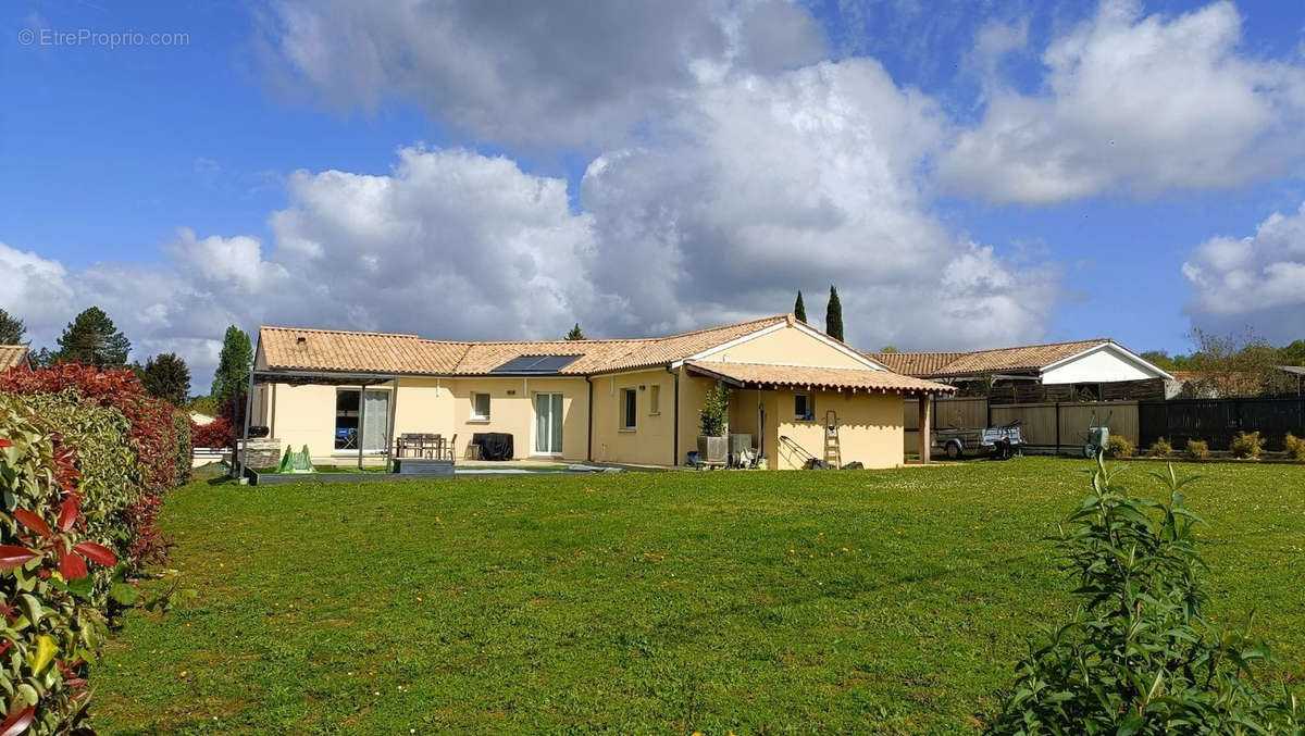 Maison à FARGUES-SAINT-HILAIRE