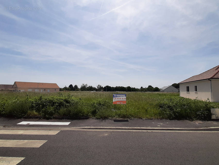 Terrain à CHATELLERAULT