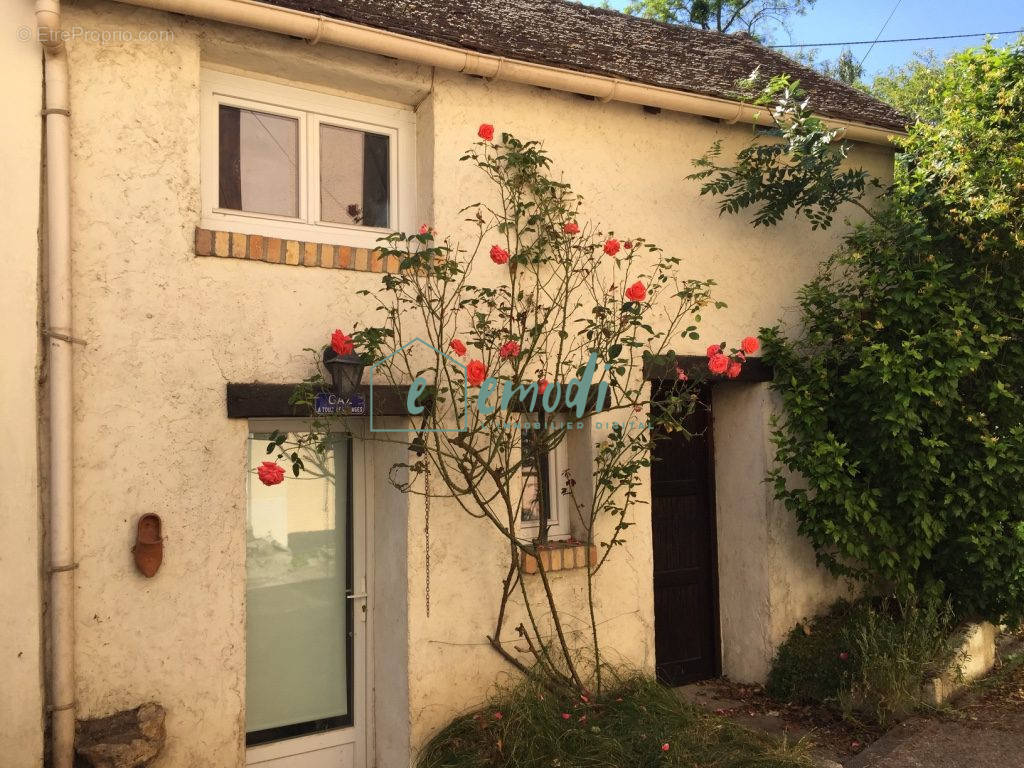 Maison à VERRIERES-LE-BUISSON