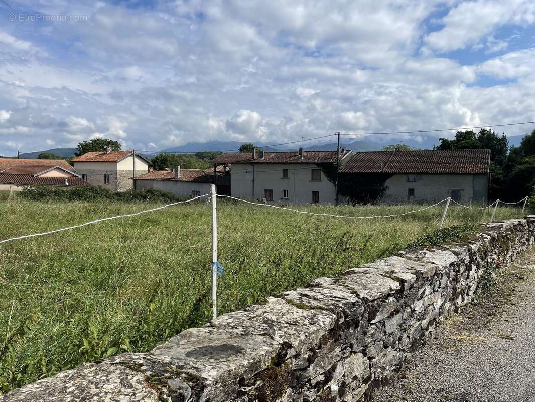 Terrain à MANE