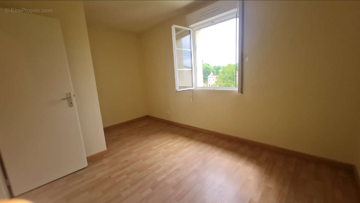 Appartement à LAVERGNE