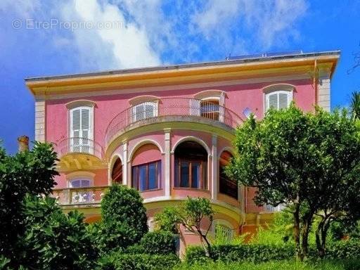 Maison à MENTON