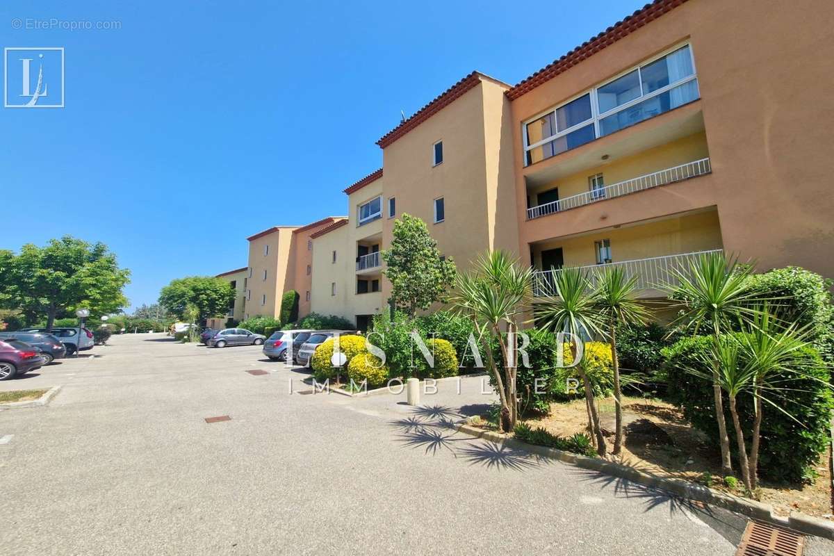 Appartement à VALLAURIS