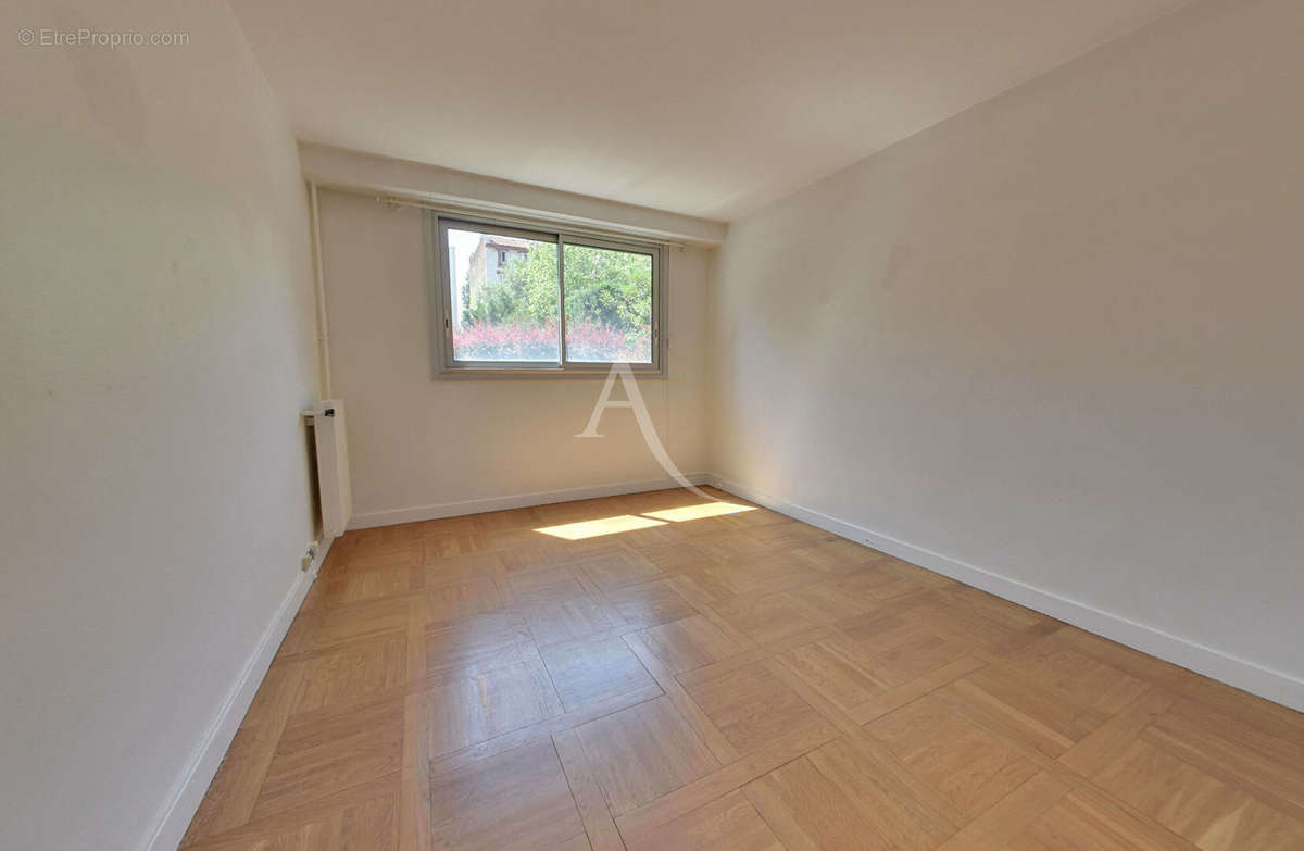 Appartement à FONTENAY-SOUS-BOIS