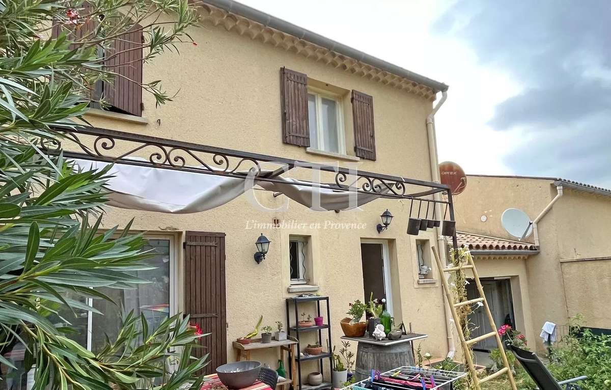 Maison à VAISON-LA-ROMAINE