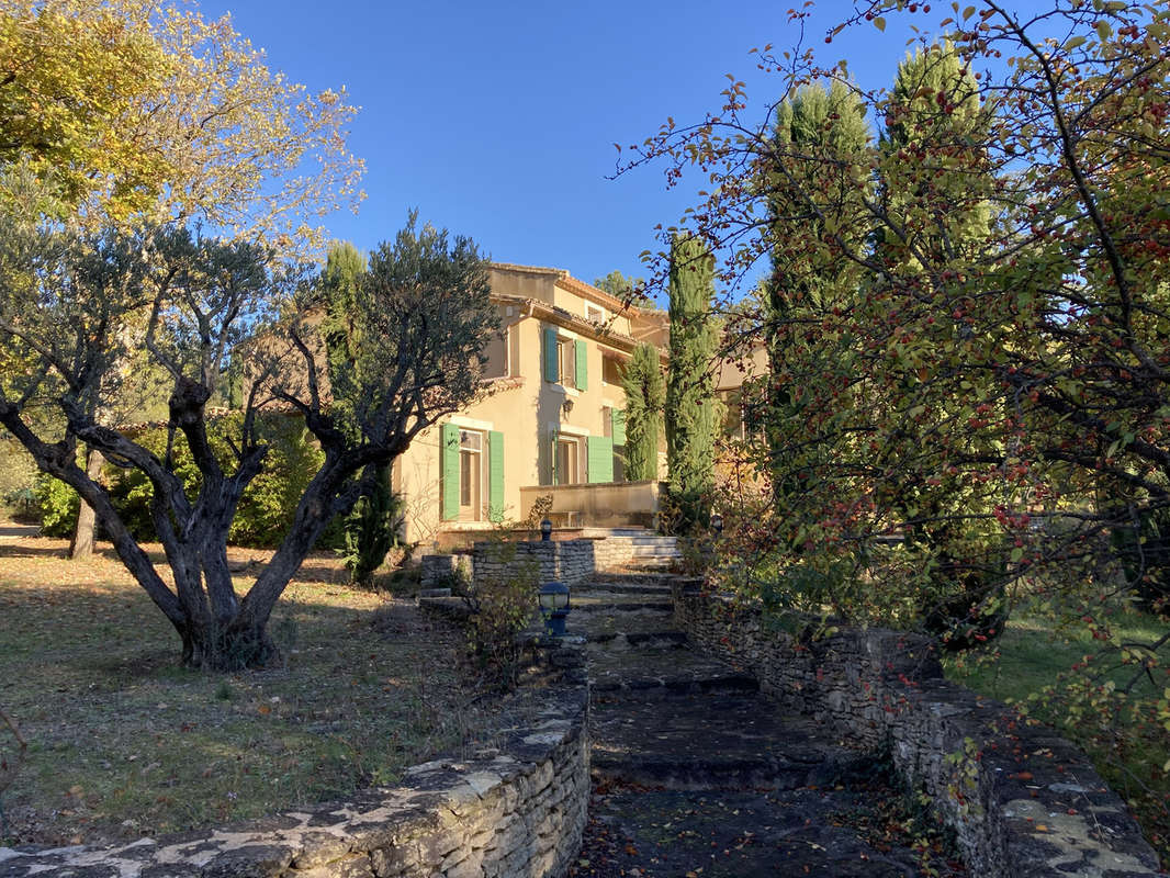 Maison à GORDES