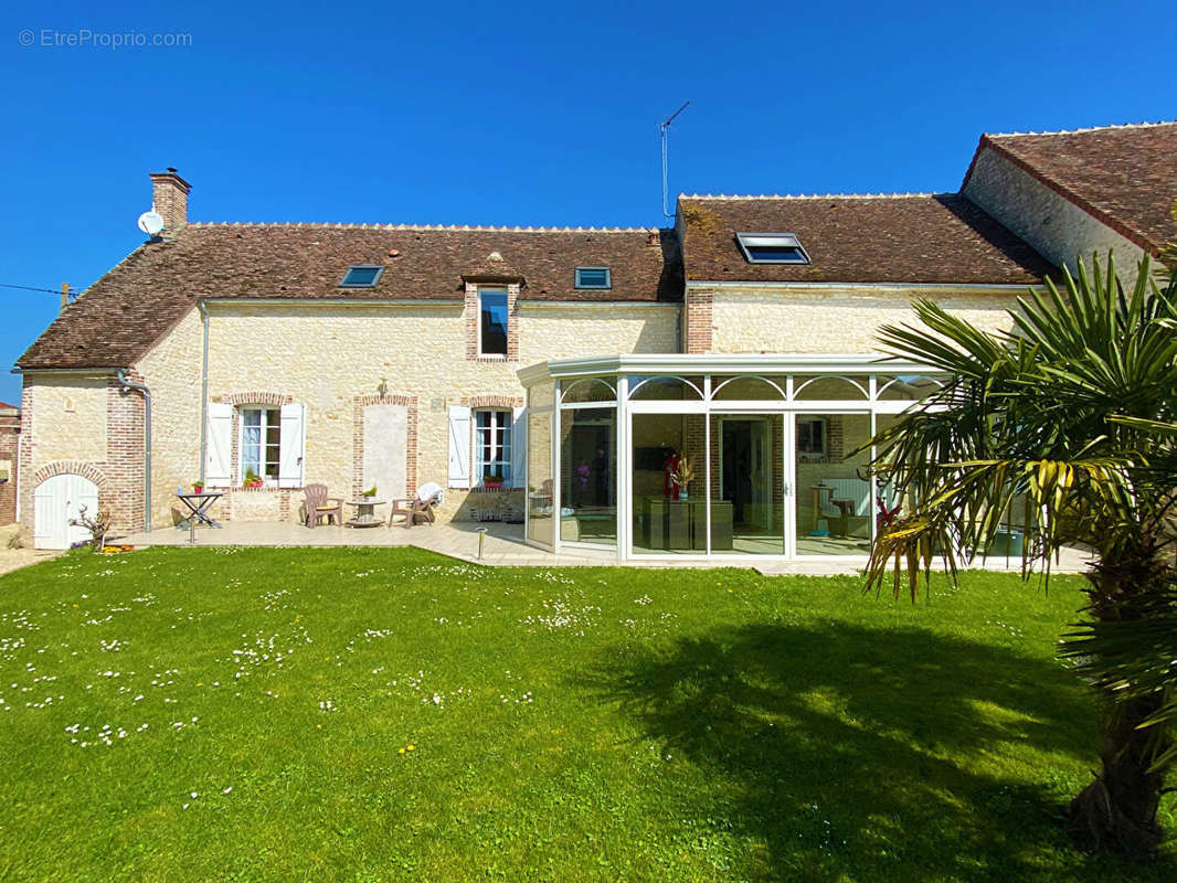 Maison à JOIGNY