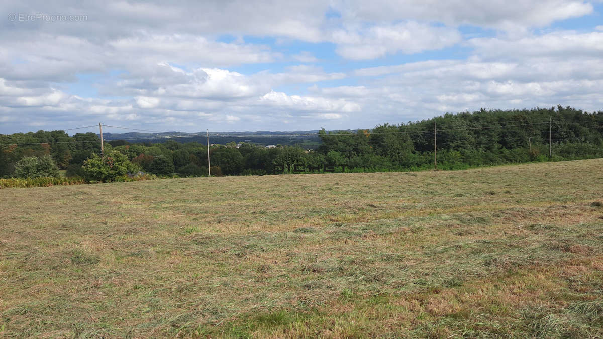 Terrain à SADROC