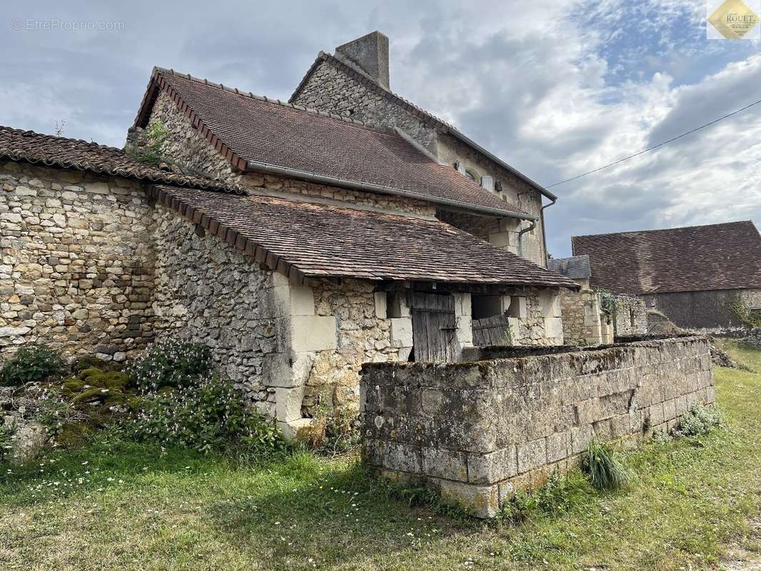 Maison à SAINT-PIERRE-DE-MAILLE