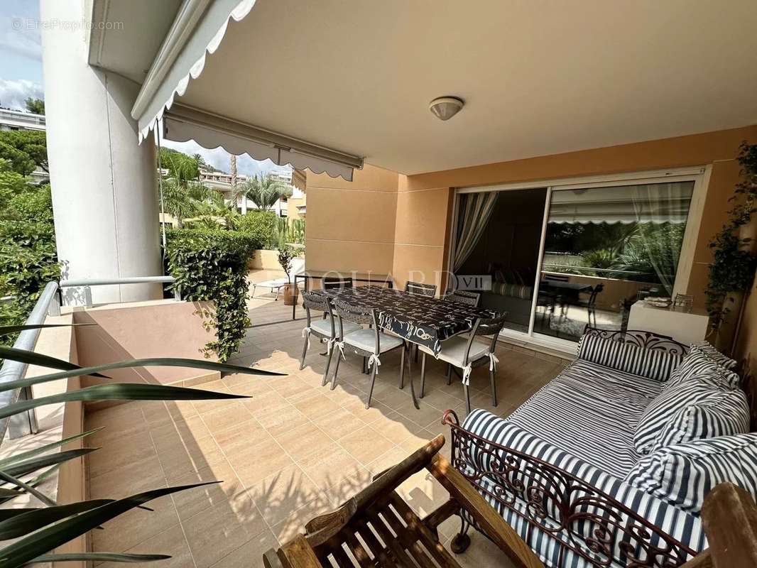 Appartement à ROQUEBRUNE-CAP-MARTIN