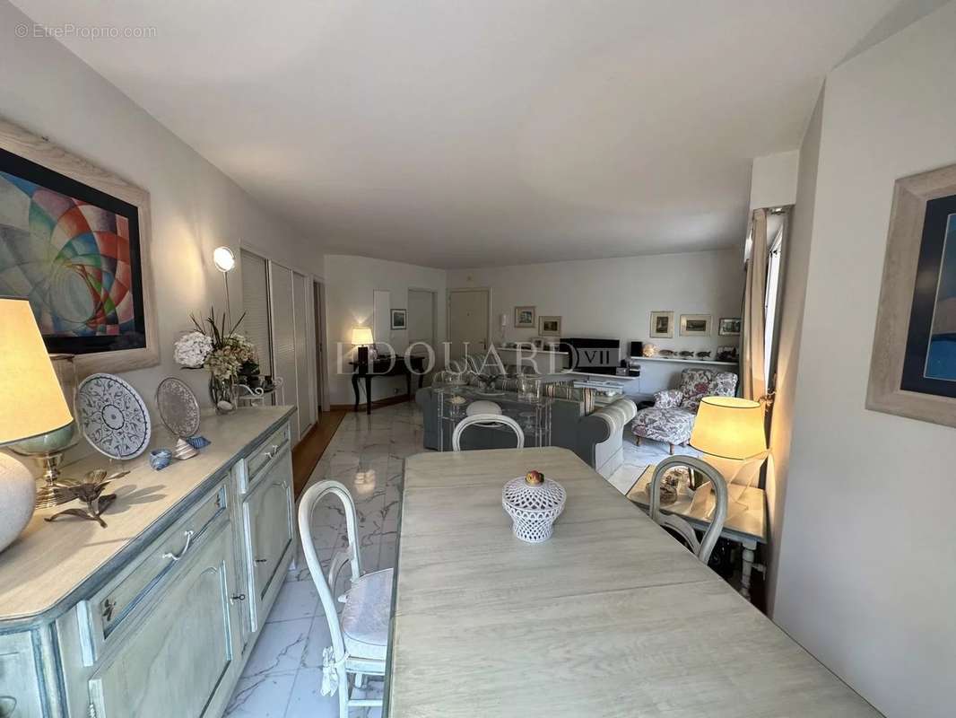 Appartement à ROQUEBRUNE-CAP-MARTIN