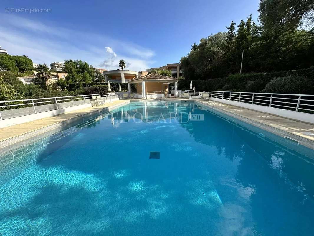 Appartement à ROQUEBRUNE-CAP-MARTIN