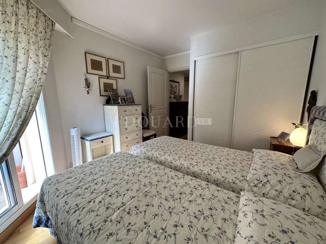 Appartement à ROQUEBRUNE-CAP-MARTIN