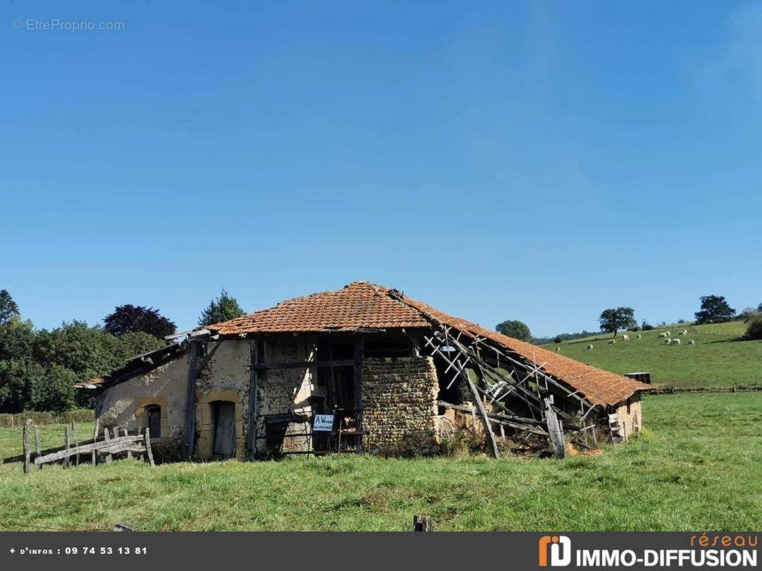 Maison à SAINT-NIZIER-SOUS-CHARLIEU