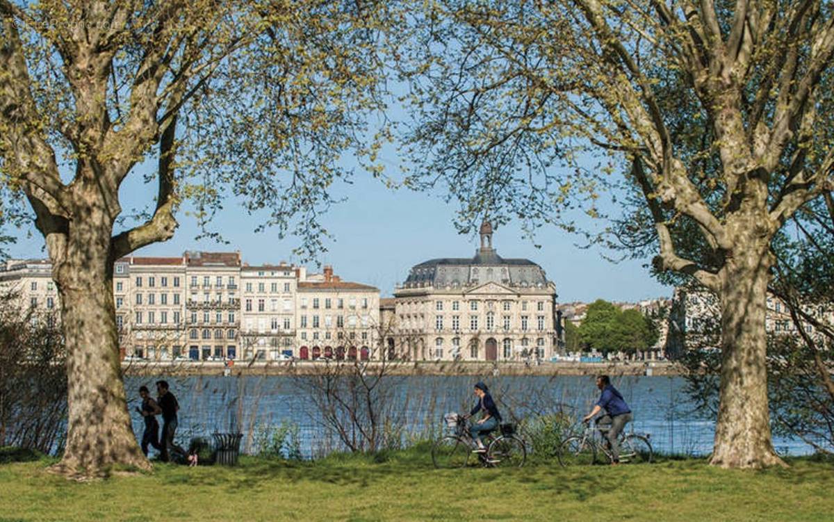 Appartement à BORDEAUX