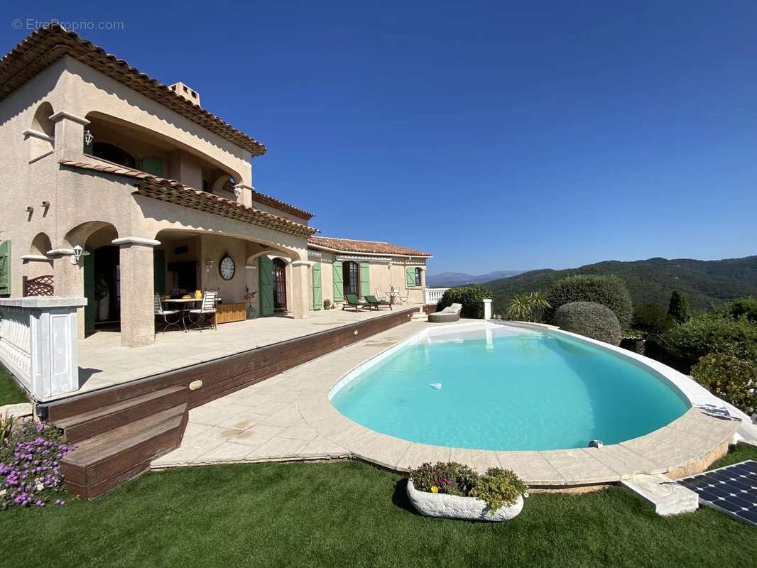 Maison à LES ADRETS-DE-L&#039;ESTEREL