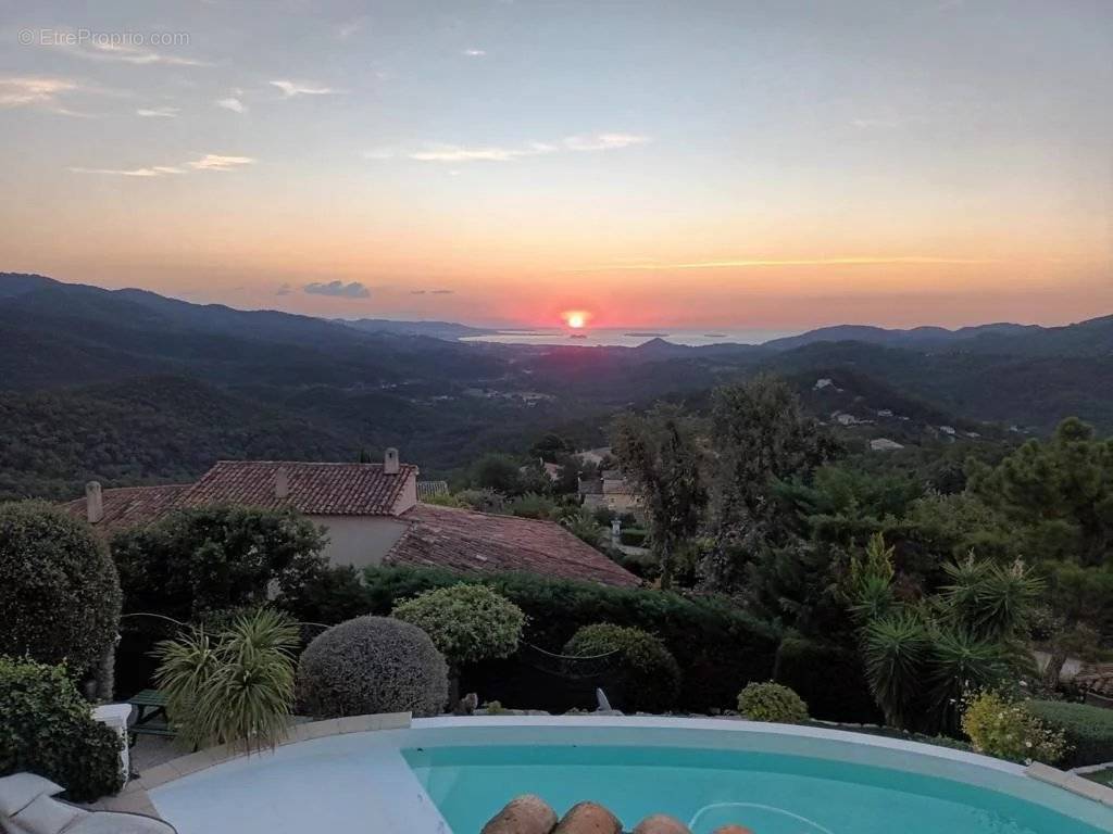 Maison à LES ADRETS-DE-L&#039;ESTEREL