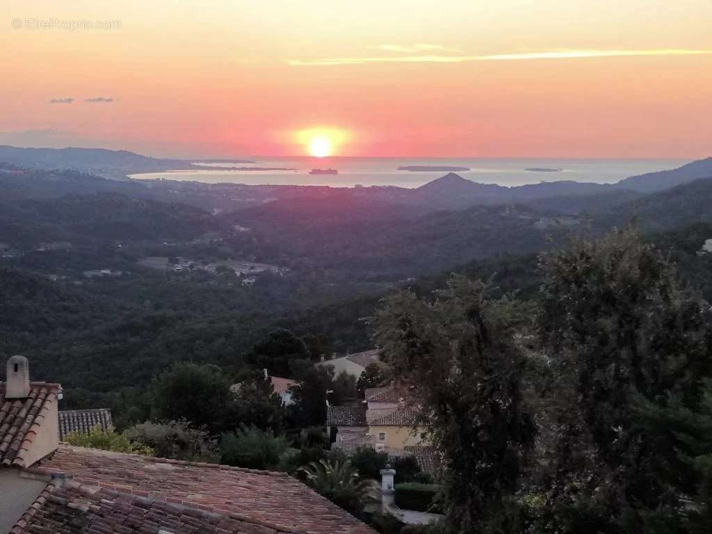 Maison à LES ADRETS-DE-L&#039;ESTEREL