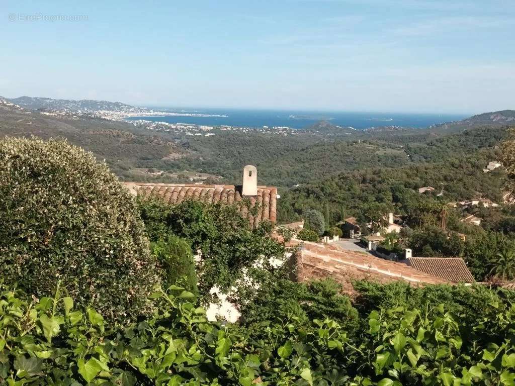 Maison à LES ADRETS-DE-L&#039;ESTEREL