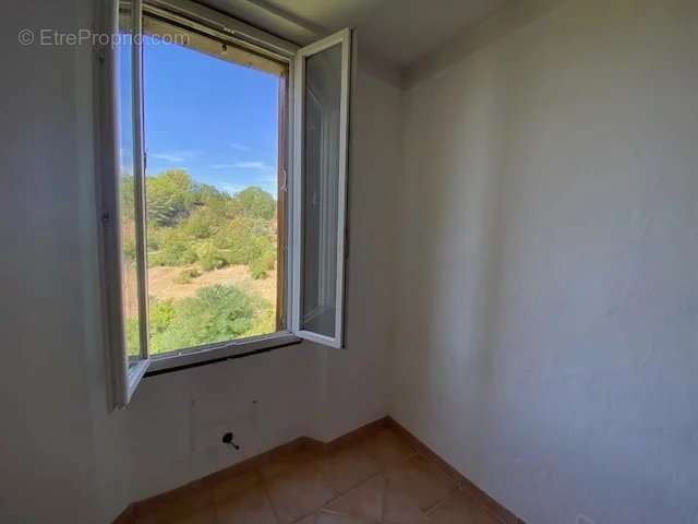 Appartement à MONTFERRAT