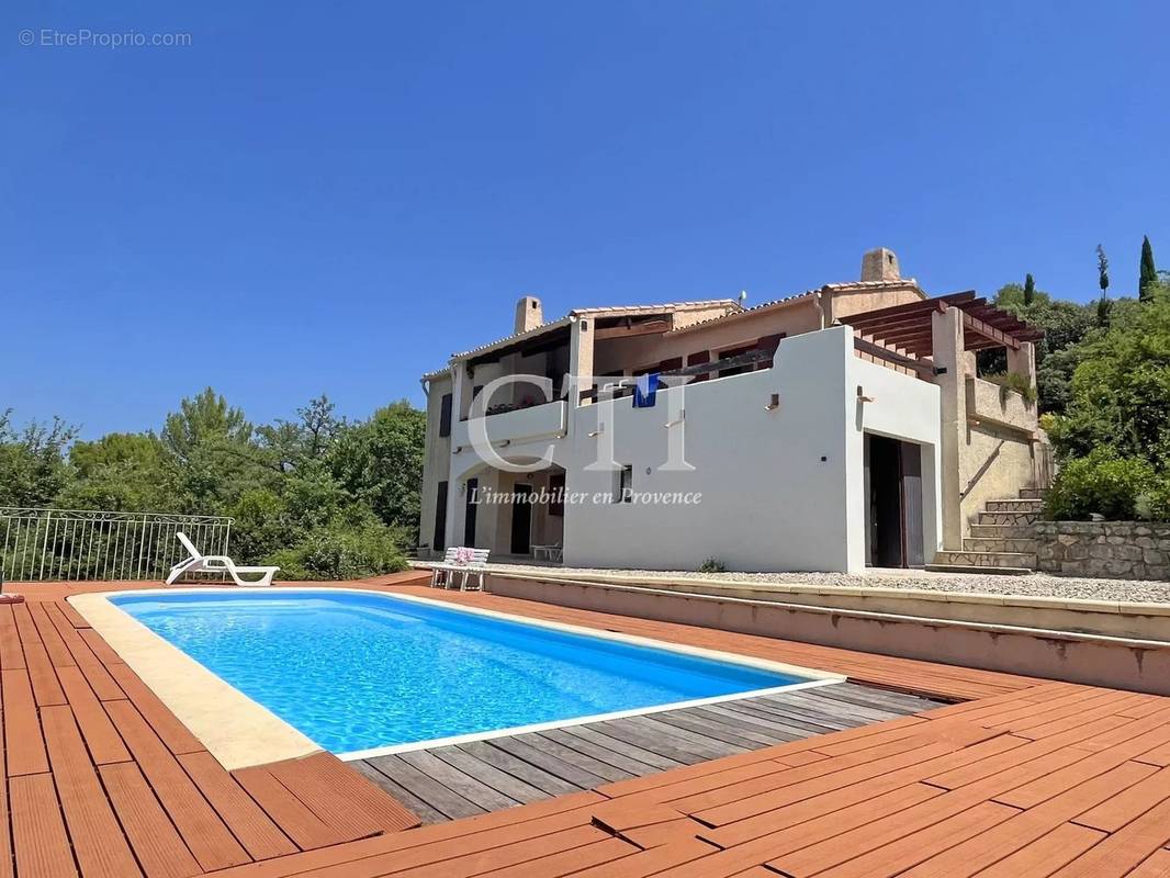 Maison à VAISON-LA-ROMAINE