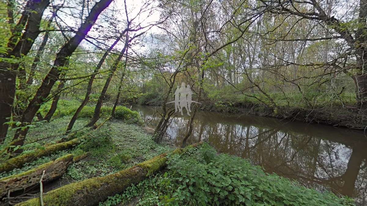 Terrain à MARTIZAY