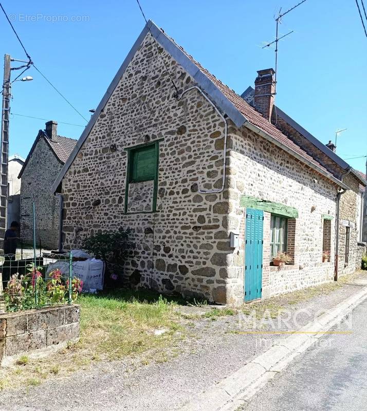 Maison à SAINT-SULPICE-LES-CHAMPS