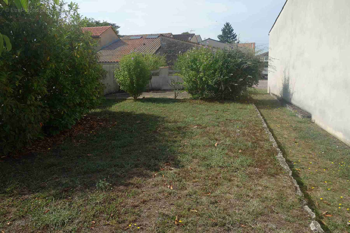 Maison à SAINT-CIERS-SUR-GIRONDE