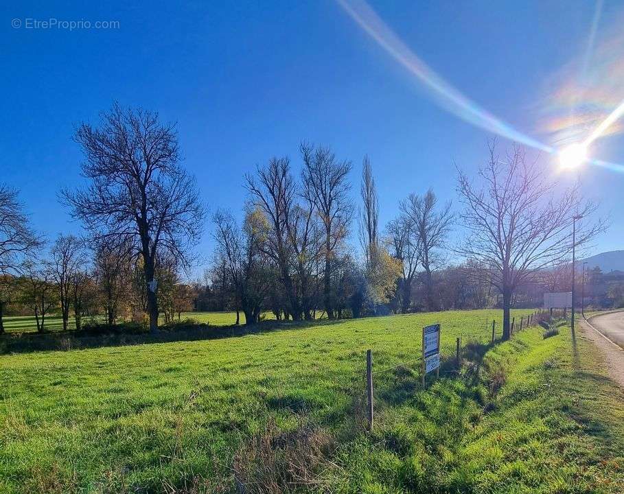 Terrain à ROSIERES