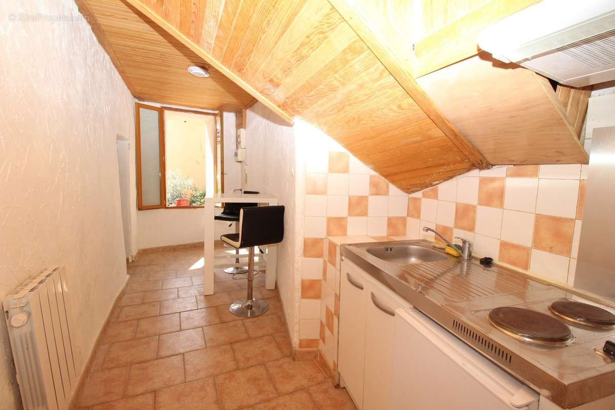 Appartement à SALERNES