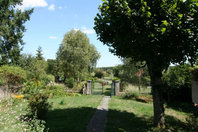 Maison à LA NOCLE-MAULAIX